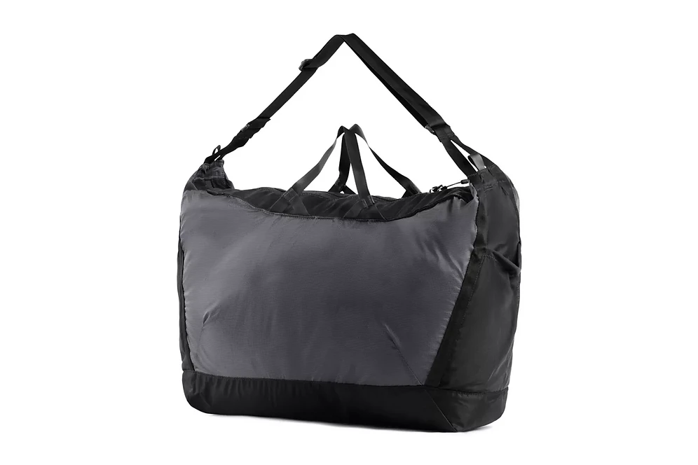 The North Face Fly Weight Foldable Duffel 4 The North Face Fly Weight Foldable Duffel - Image 2