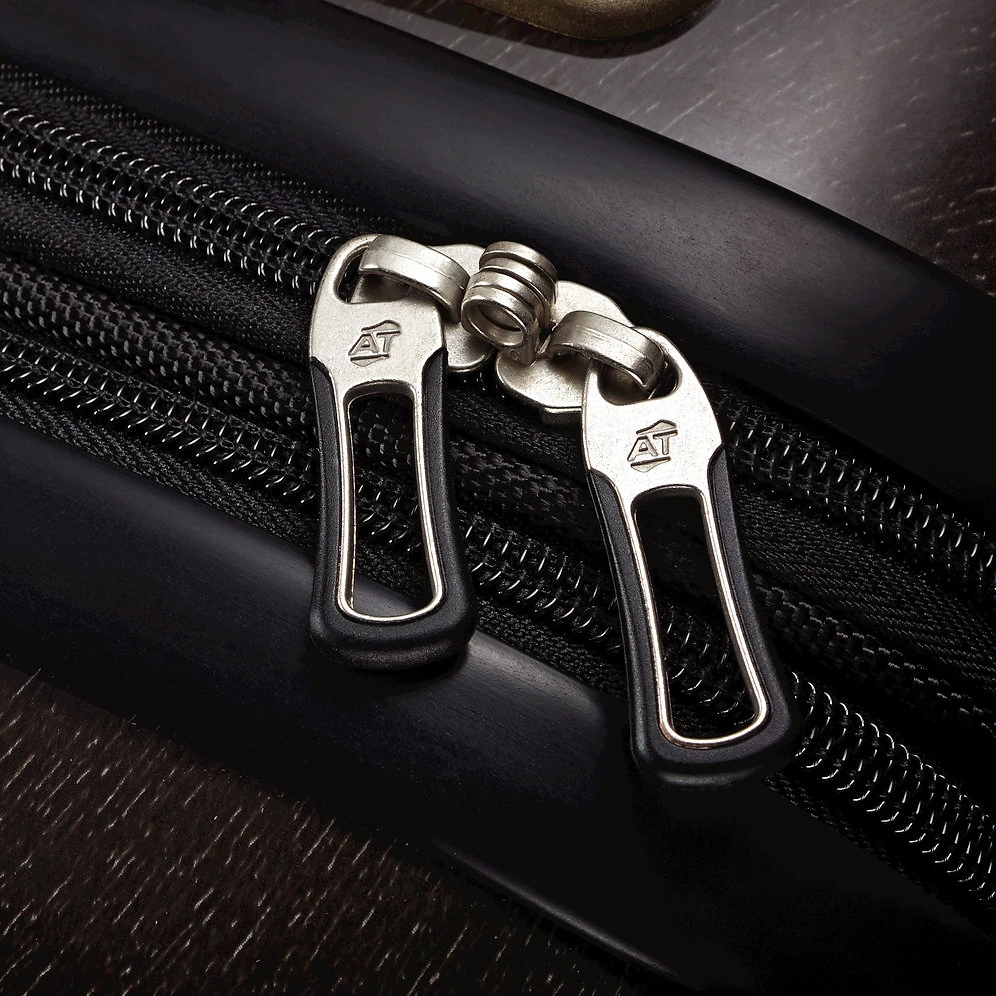 American Tourister Disney 21" Hardside Spinner 16 American Tourister Disney 21" Hardside Spinner - Image 14