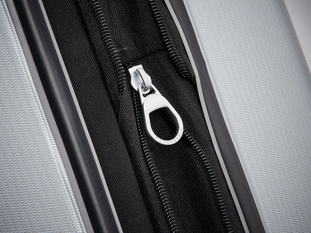 Samsonite Winfield 3 DLX Carry-On Spinner 6 Samsonite Winfield 3 DLX Carry-On Spinner - Image 4