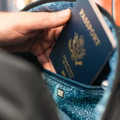 Pacsafe Metrosafe LS450 ECONYL Anti-Theft 25L Backpack 30 Pacsafe Metrosafe LS450 ECONYL Anti-Theft 25L Backpack -Osprey Shop 7cc935 51f215bd96eb4c0fadc0bb875cfcc2f5mv2