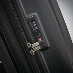 Samsonite Octiv Medium Spinner 28 Samsonite Octiv Medium Spinner -Osprey Shop 7cc935 cd4e784cc0964977ba6ff7bd6396f8e7mv2