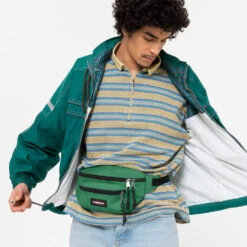 Eastpak Doggy Bag Fanny Pack 30 Eastpak Doggy Bag Fanny Pack -Osprey Shop 7cc935 d69aa0b17810458fb809d51bdee9cffdmv2