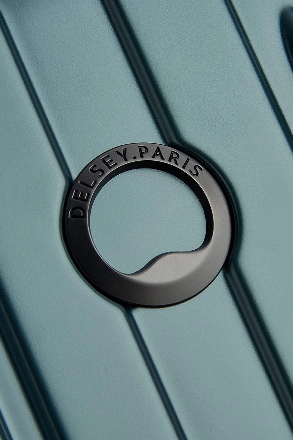 Delsey Helium Titanium 21" Exp. Spinner Carry-On 11 Delsey Helium Titanium 21" Exp. Spinner Carry-On - Image 9