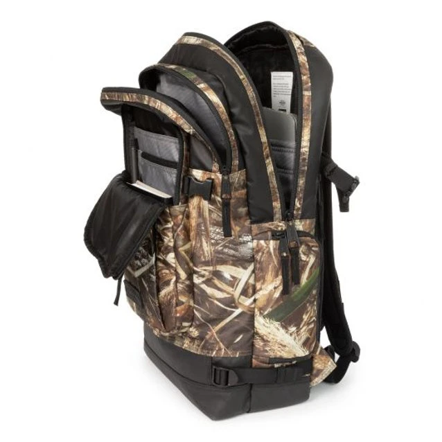 Eastpak Tecum Real Tree Camo - Large 6 Eastpak Tecum Real Tree Camo - Large - Image 4